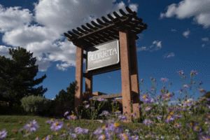 Hotel glorieta sign 1025